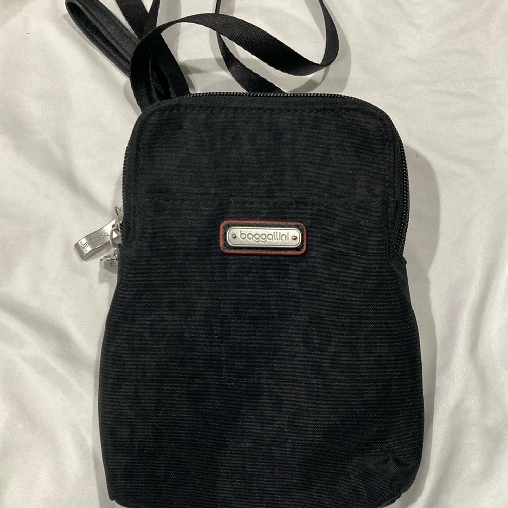 Baggallini Pocket Slim Crossbody Bag Purse Black Nylon Cheetah Print